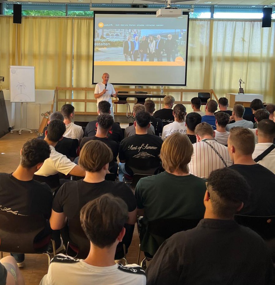 OB-Kandidat von SG-Zukunft stellt sich den Schülerfragen! Jan Höttges TBK Solingen