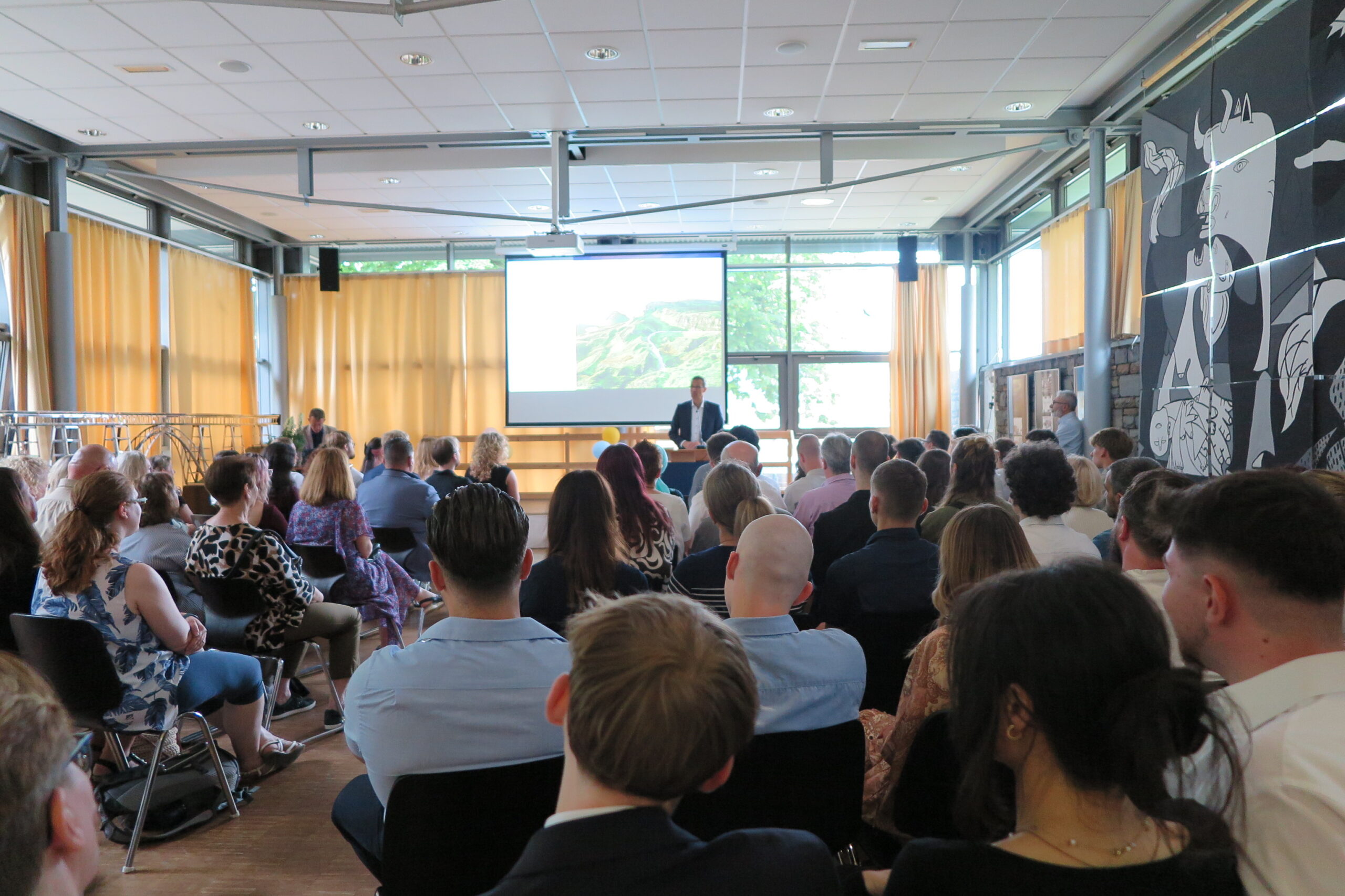 Abschlussfeier der Höherern Berufsfachschule im Pädagogischen Zentrum des TBK Solingen